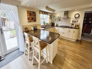 Kitchen- click for photo gallery